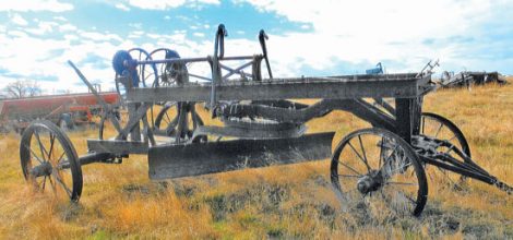 Caterpillar’s Entry into the Grader Business Image